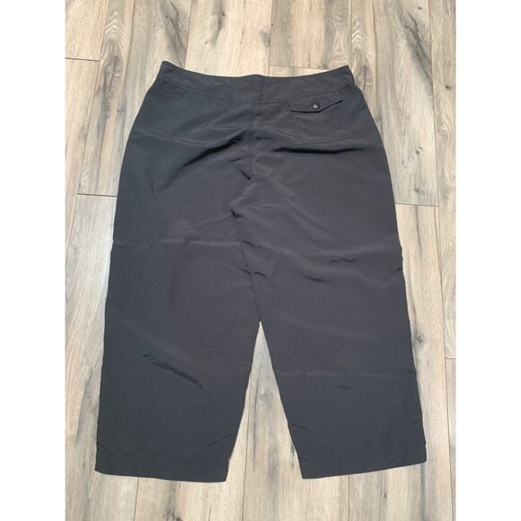 L.L.Bean Women’s 14 Black Item ODRDS2 Two Button Zip Capri Pant - Picture 5 of 8